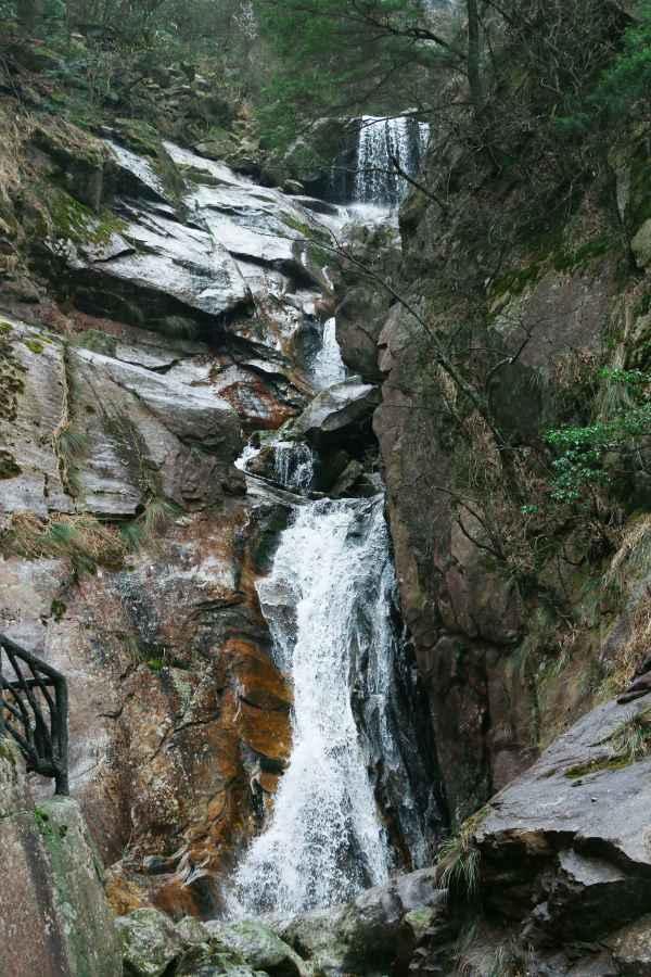 金山漏洞修复后蓝屏游戏画面